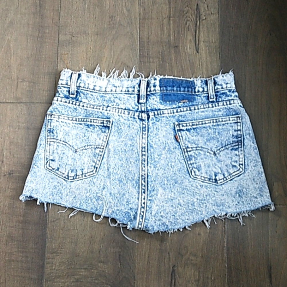 VTG  90S LEVIS ORANGE LABEL USA MADE ACID WASH HIGH RISE JEAN SHORTS WOMANS 32